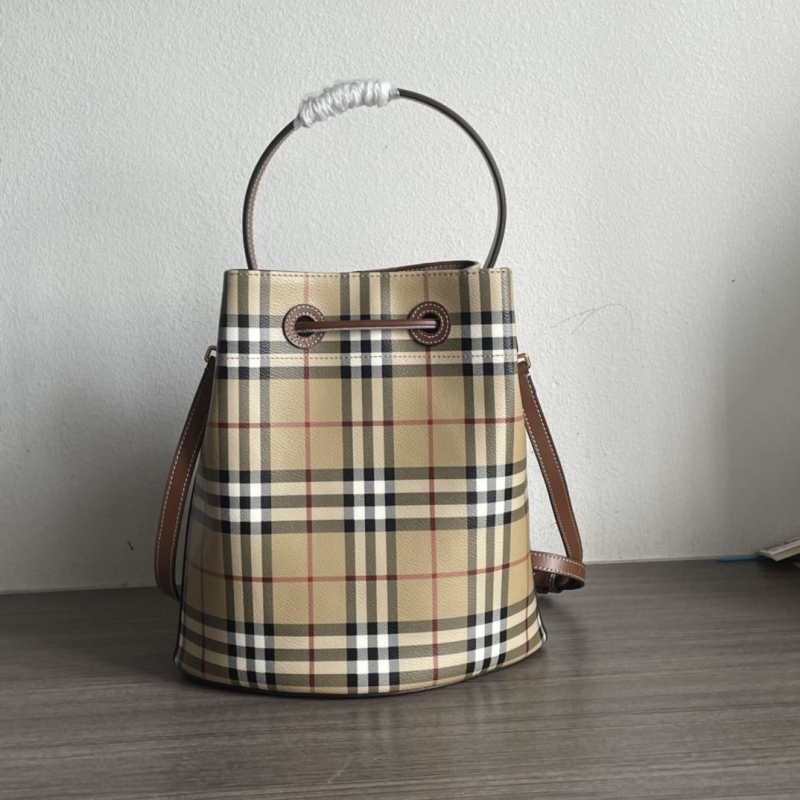Bv*b*rry bucket bags